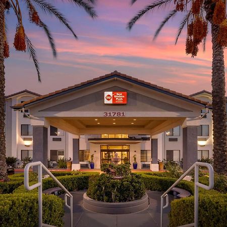 Best Western Plus Lake Elsinore Inn & Suites Exterior photo
