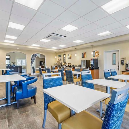 Best Western Plus Lake Elsinore Inn & Suites Exterior photo