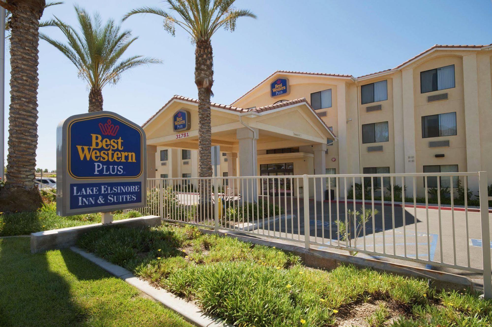 Best Western Plus Lake Elsinore Inn & Suites Exterior photo